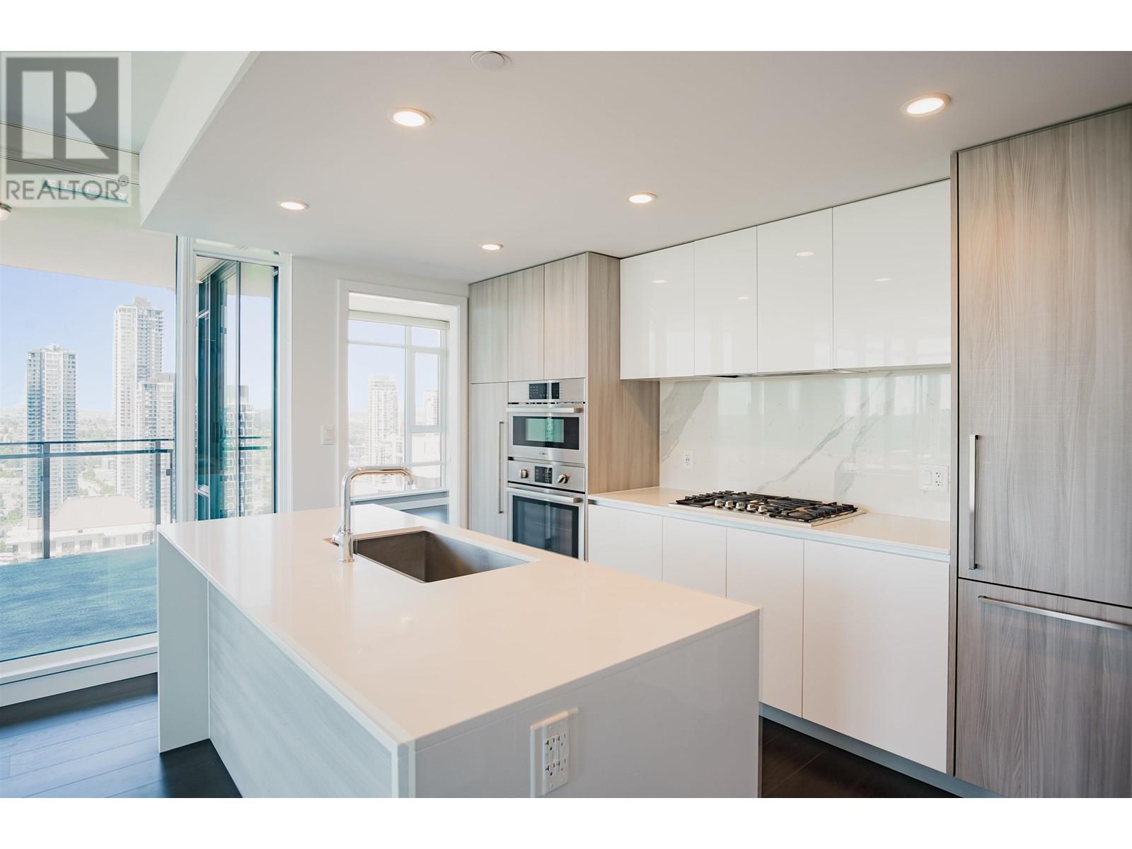 3507 2085 SKYLINE COURT, burnaby, British Columbia V5C0M6