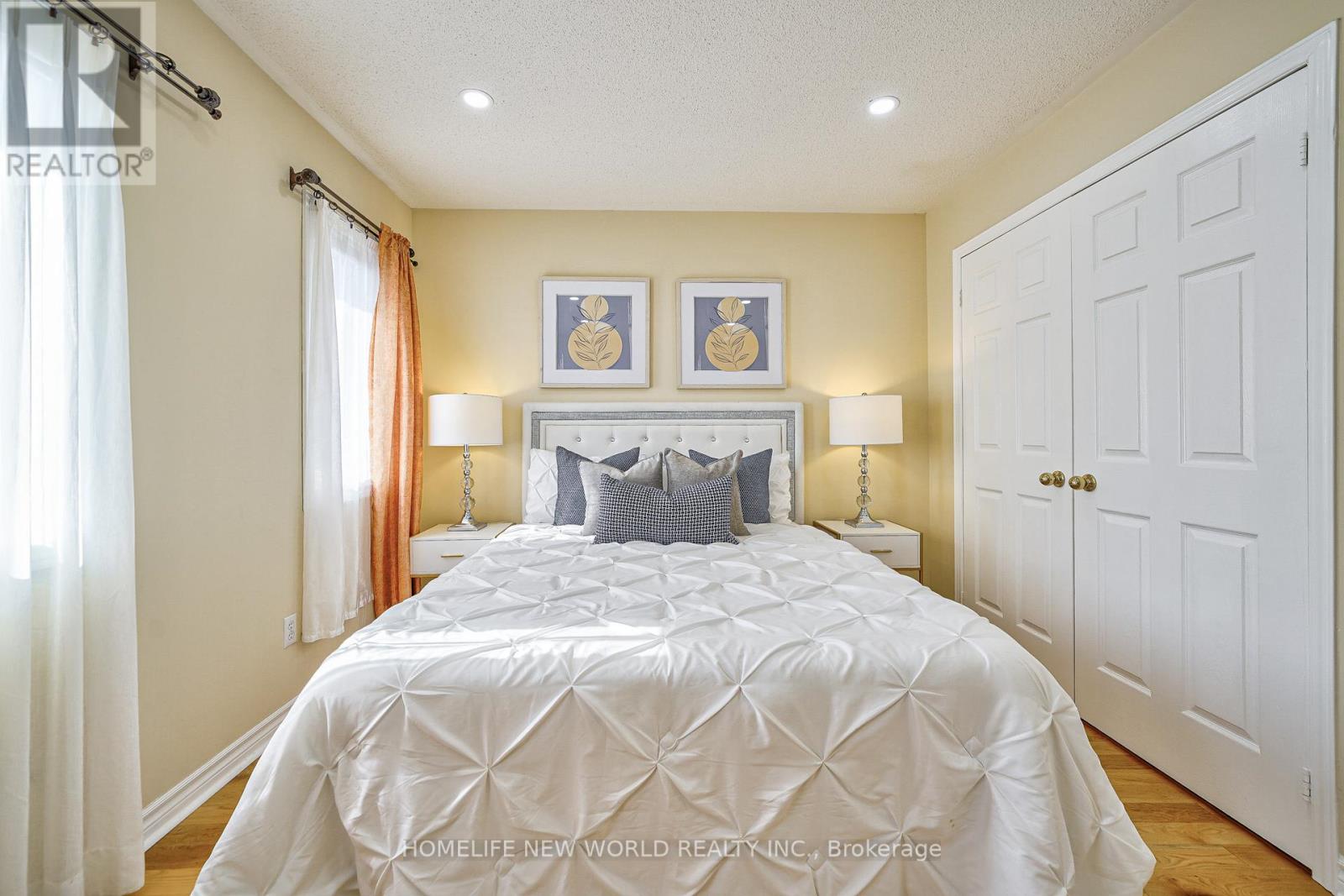 24 Ellesmere Street, Richmond Hill, Ontario  L4B 4E1 - Photo 11 - N12255946
