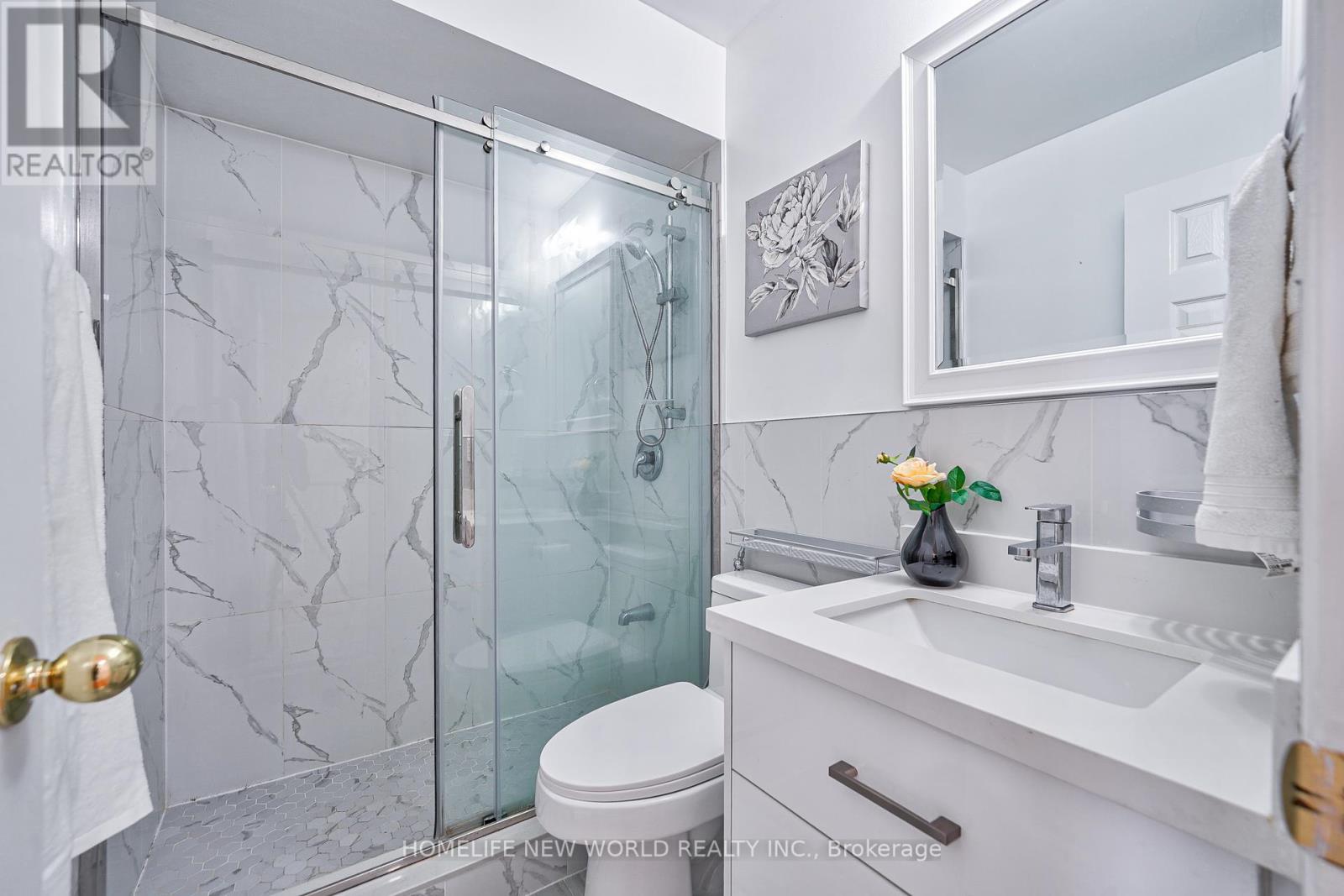 24 Ellesmere Street, Richmond Hill, Ontario  L4B 4E1 - Photo 13 - N12255946