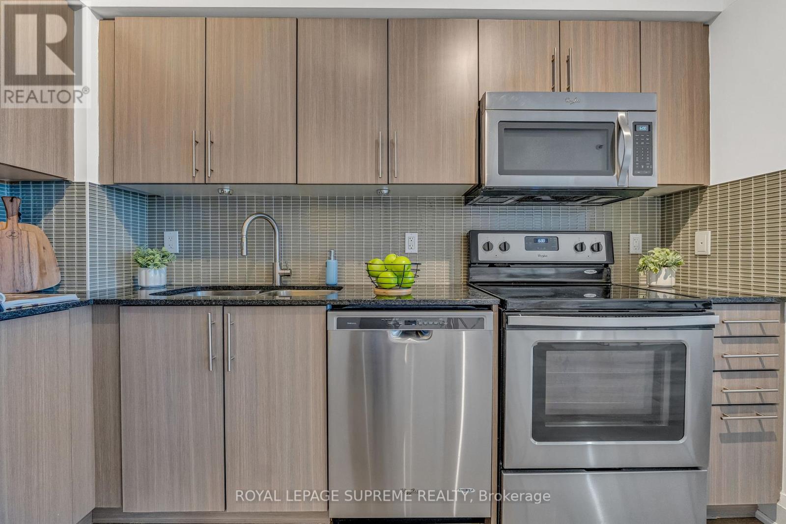 Property at 612 - 65 SPEERS ROAD image 4