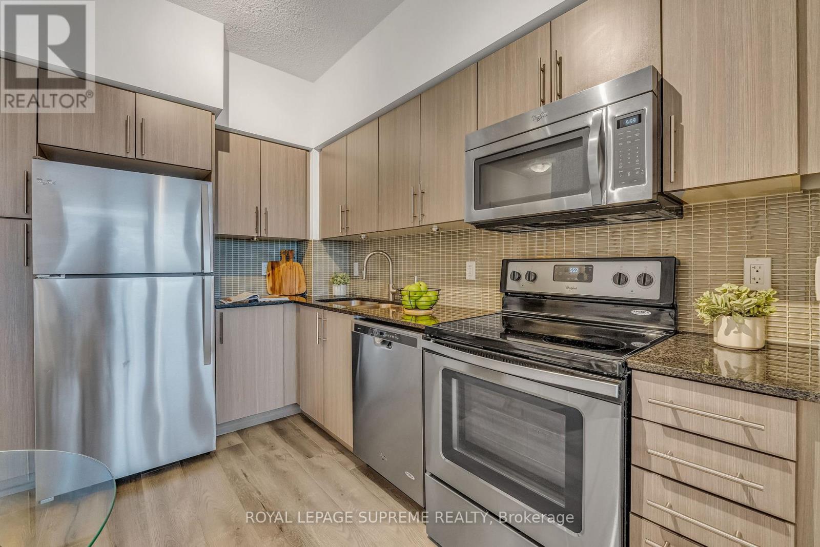 Property at 612 - 65 SPEERS ROAD image 5