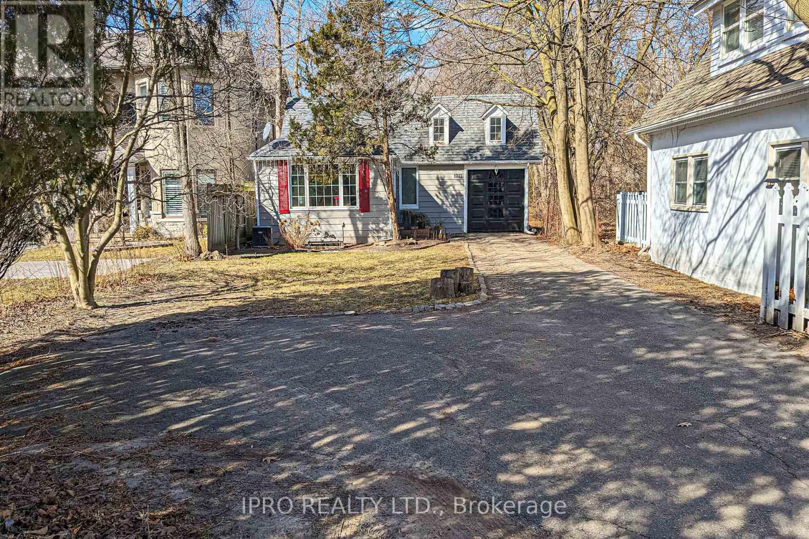 Property at 1211 LORNE PARK ROAD image 3