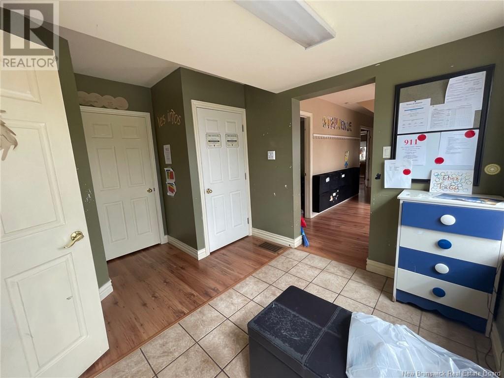 100 Sunset Avenue, Dieppe, New Brunswick  E1A 2Z3 - Photo 3 - NB122015