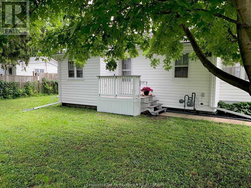 Property at 461 SELKIRK STREET image 5
