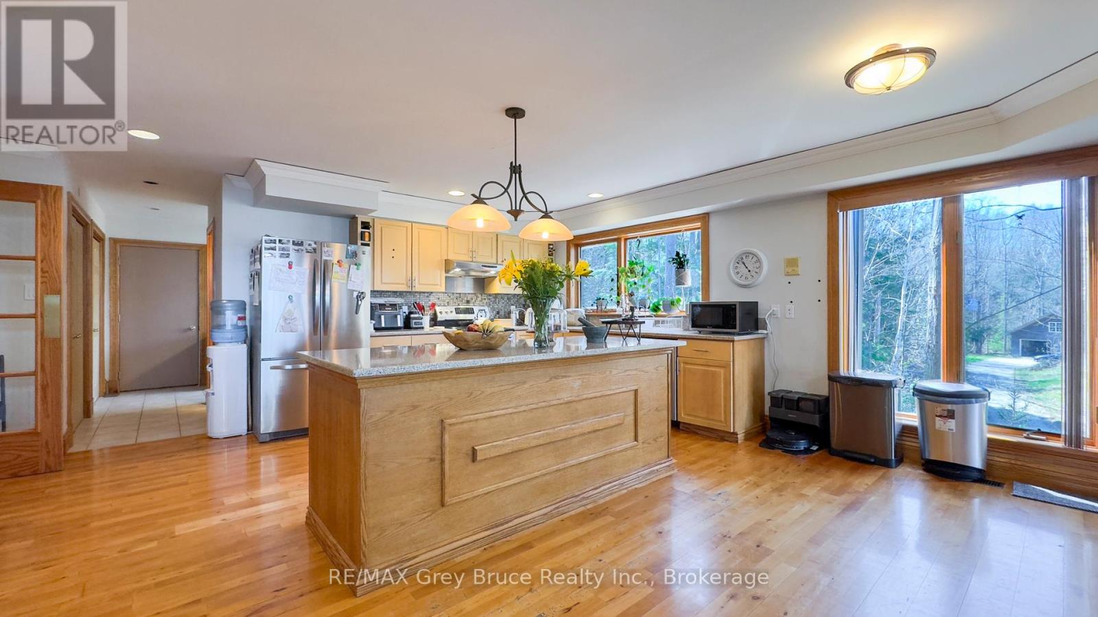 128 Thornridge Road, Meaford, Ontario  N0H 1B0 - Photo 14 - X12255978