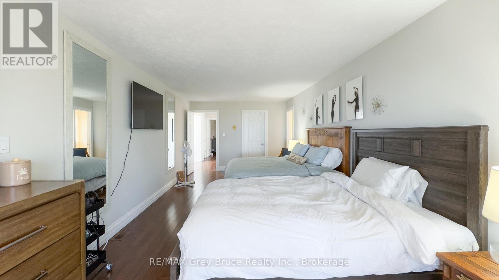 128 Thornridge Road, Meaford, Ontario  N0H 1B0 - Photo 26 - X12255978