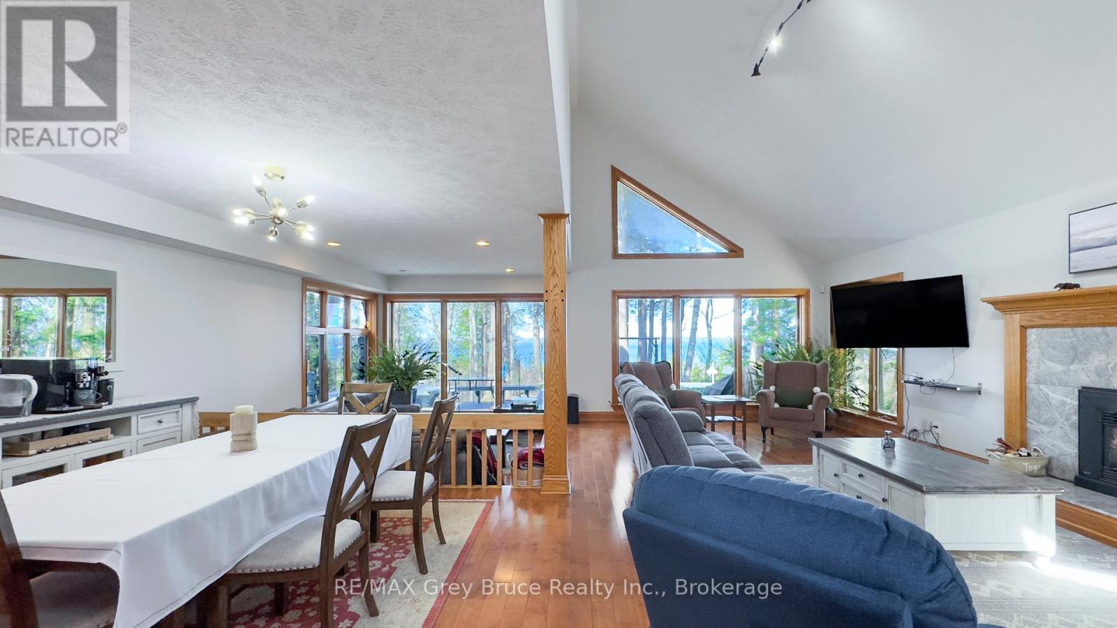 128 Thornridge Road, Meaford, Ontario  N0H 1B0 - Photo 7 - X12255978