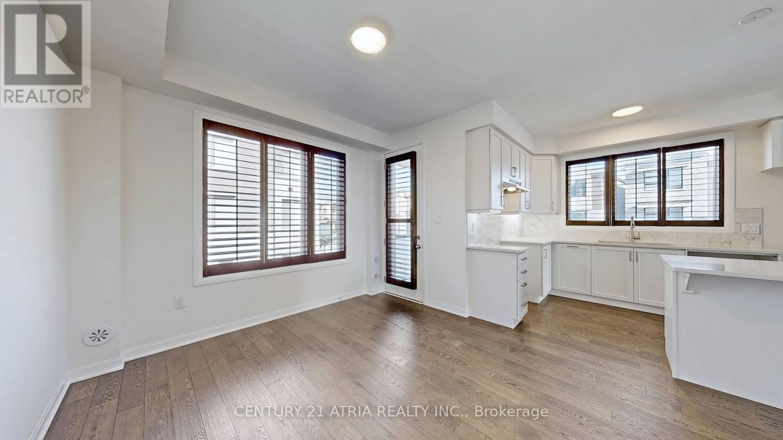 205 The Donway East, Toronto, Ontario  M3B 0B4 - Photo 23 - C12256152