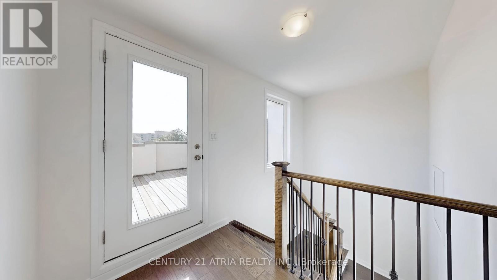 205 The Donway East, Toronto, Ontario  M3B 0B4 - Photo 44 - C12256152