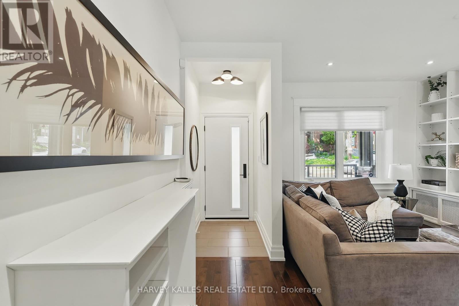 Property at 34 WINNETT AVENUE image 4