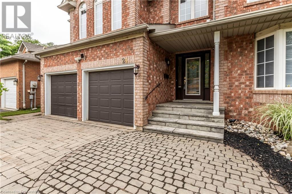 Property at 24 CANNING Crescent image 3