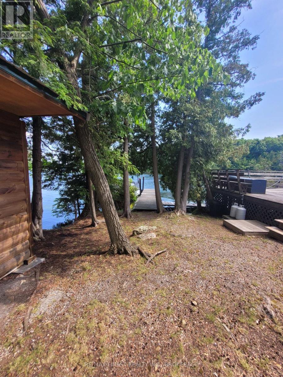 128 Island, Rideau Lakes, Ontario  K0G 1V0 - Photo 30 - X12256358