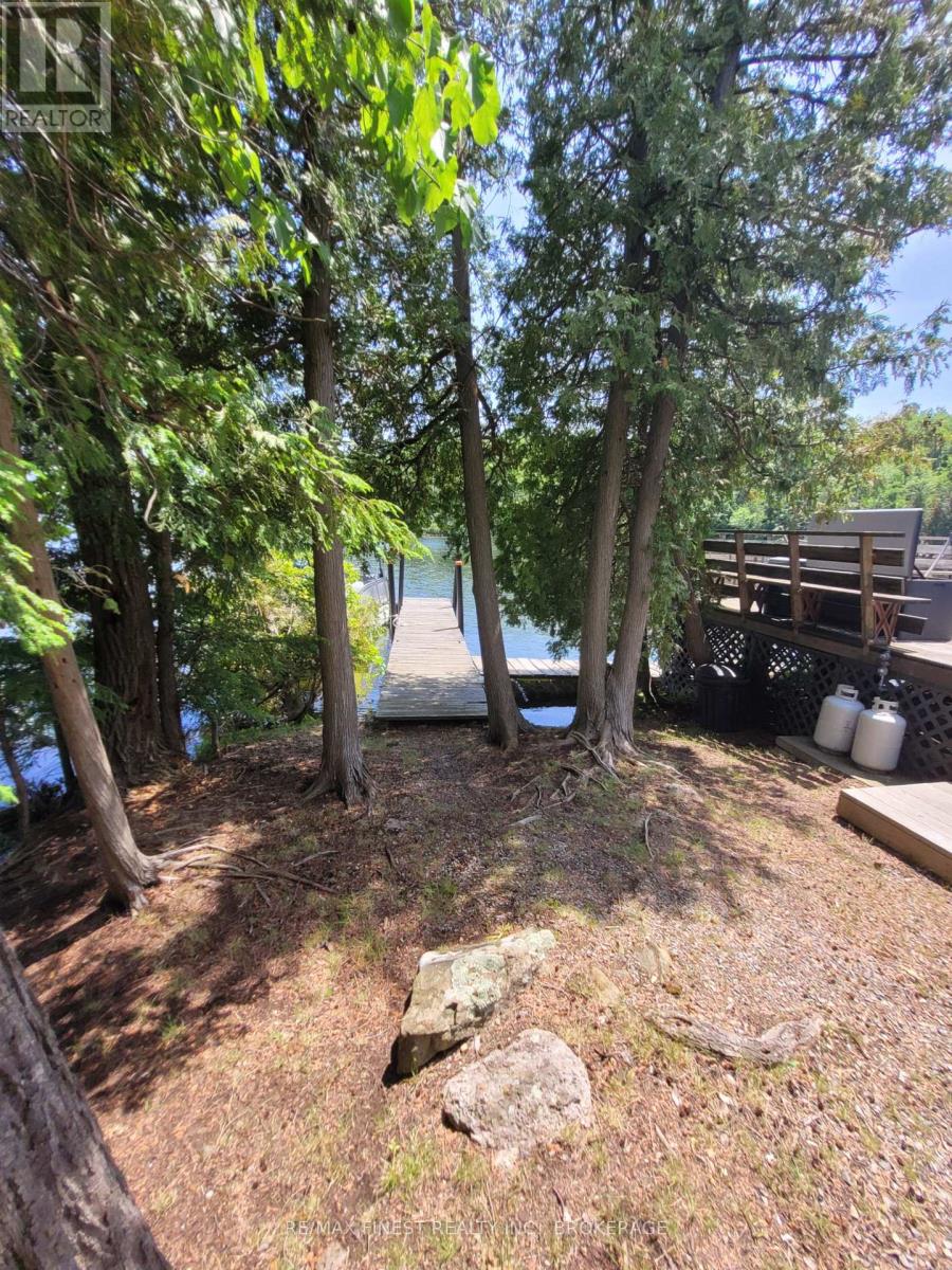 128 Island, Rideau Lakes, Ontario  K0G 1V0 - Photo 31 - X12256358