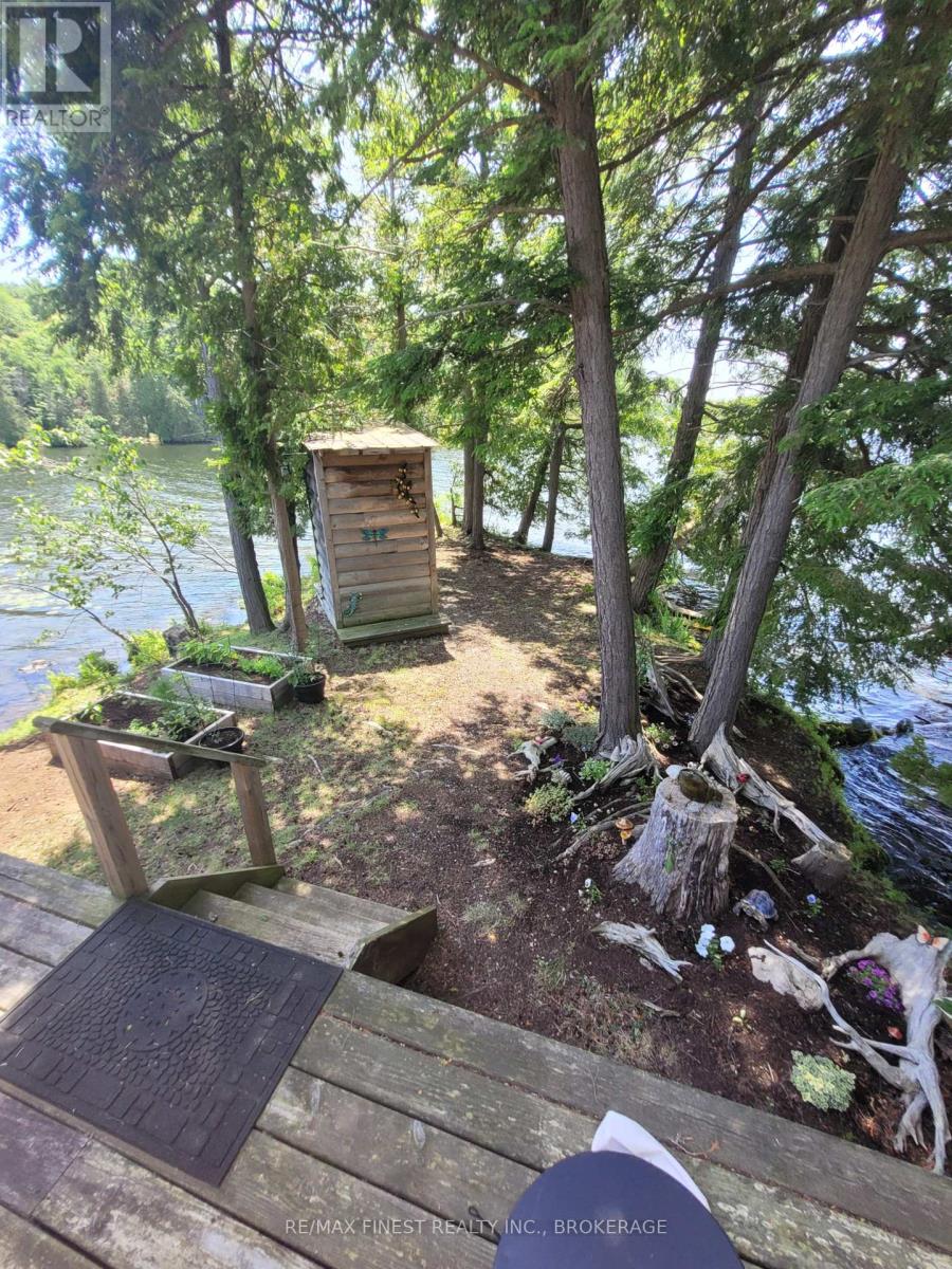 128 Island, Rideau Lakes, Ontario  K0G 1V0 - Photo 32 - X12256358