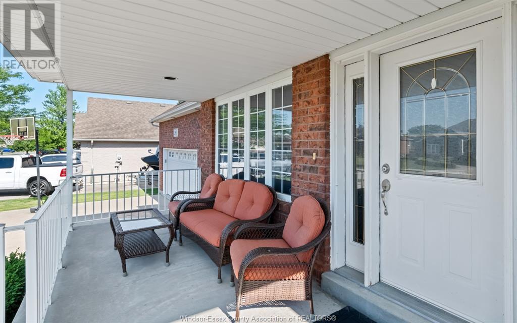 Property at 263 GOLFVIEW DRIVE image 3