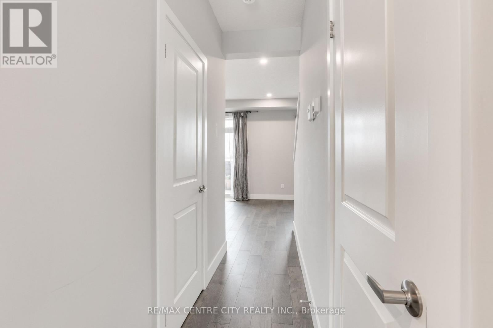 106 - 2070 Meadowgate Boulevard, London South, Ontario  N6M 1C6 - Photo 24 - X12256305