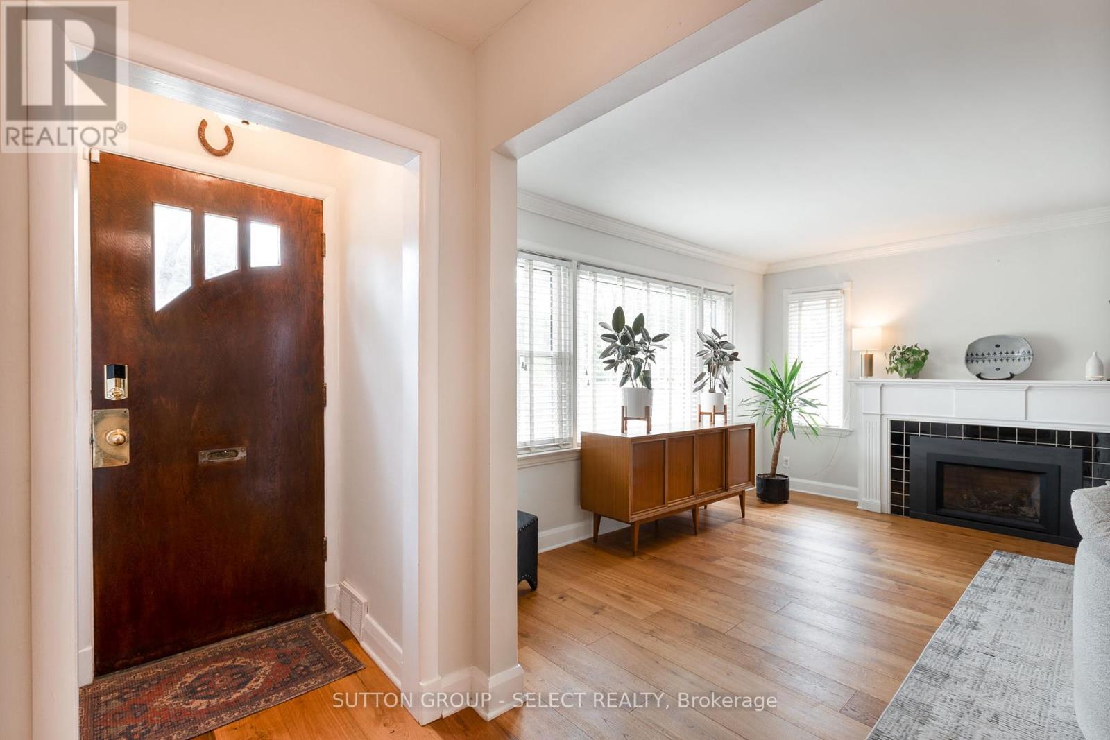 Property at 1049 FRASER AVENUE image 3