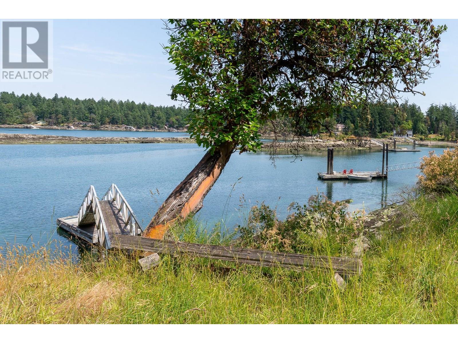 1361 Sturdies Bay Road, Galiano Island, British Columbia  V0N 1P0 - Photo 1 - R2983212