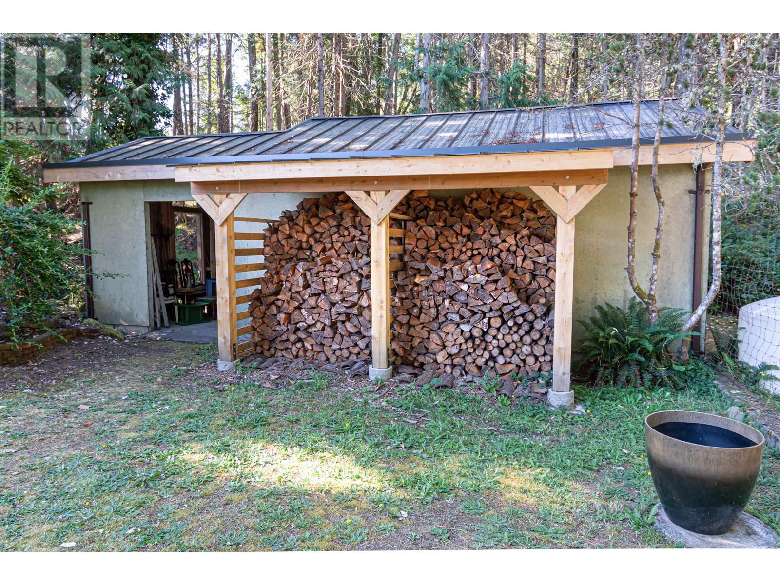 1361 Sturdies Bay Road, Galiano Island, British Columbia  V0N 1P0 - Photo 32 - R2983212