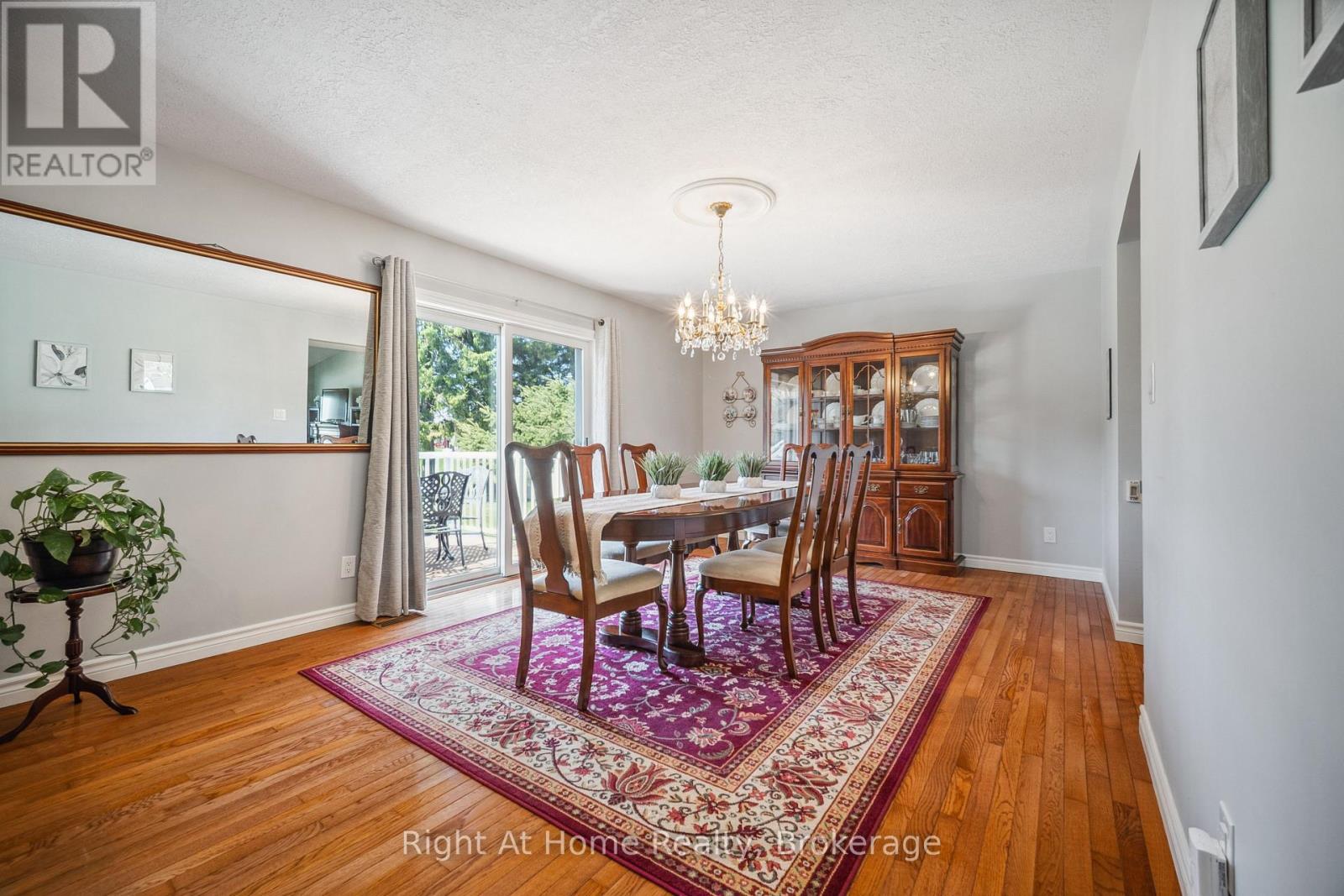 664 Maple Street, Huron East, Ontario  N0G 1H0 - Photo 11 - X12256338