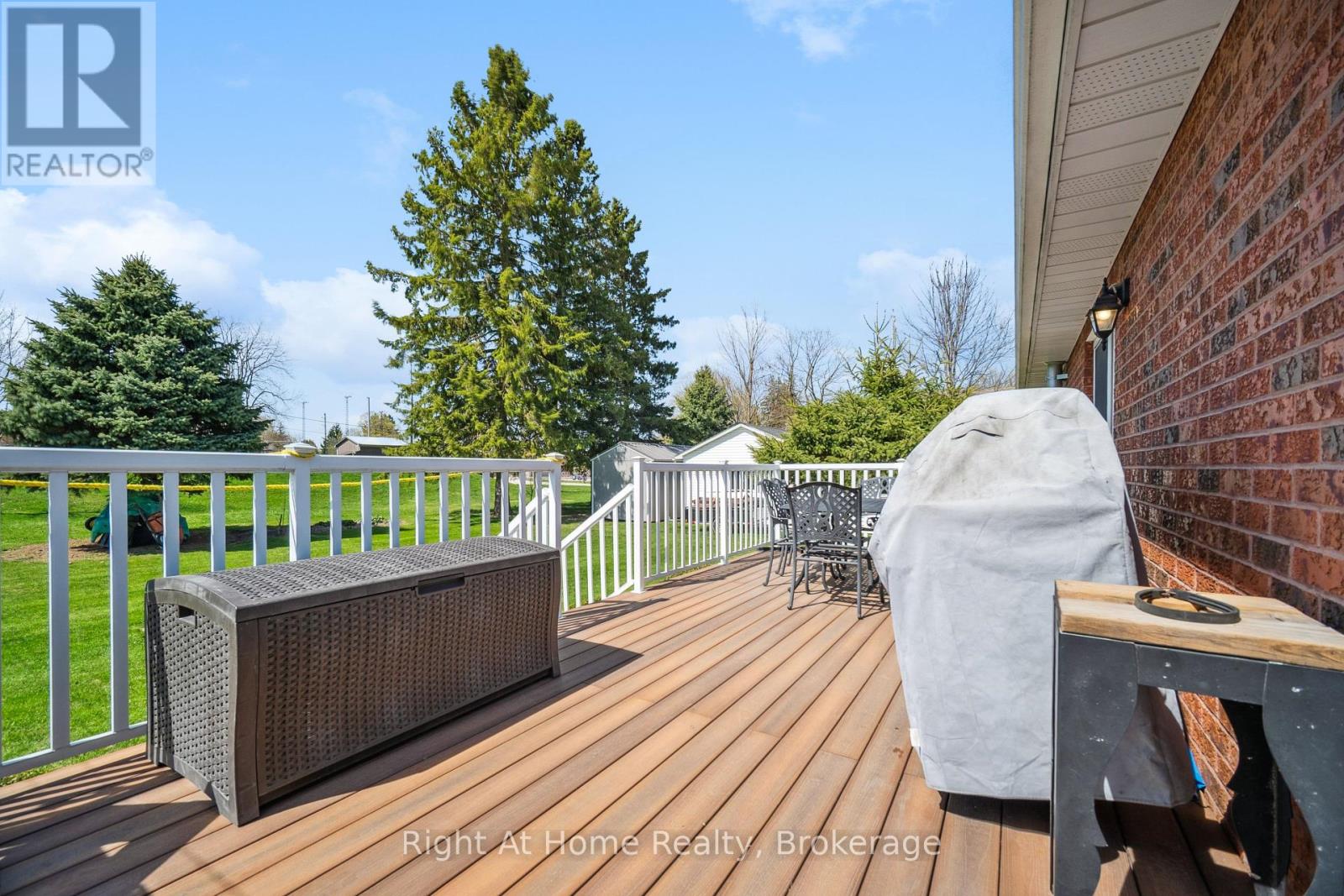 664 Maple Street, Huron East, Ontario  N0G 1H0 - Photo 24 - X12256338