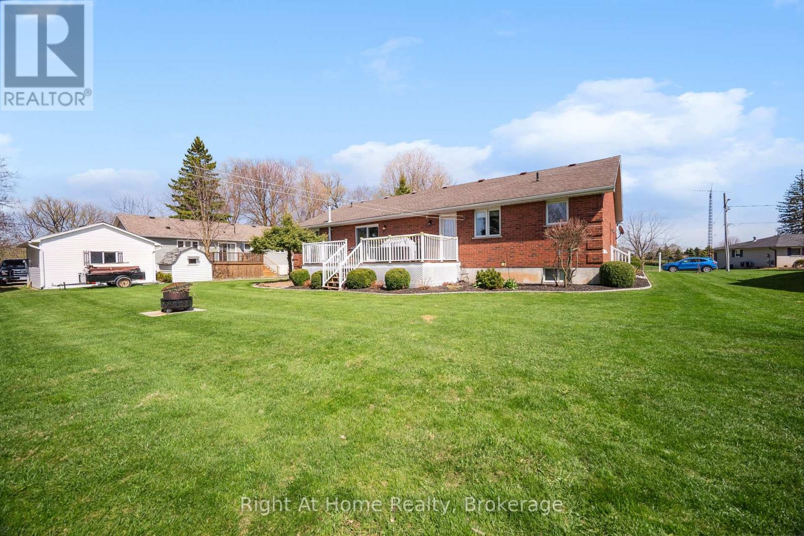 664 Maple Street, Huron East, Ontario  N0G 1H0 - Photo 26 - X12256338