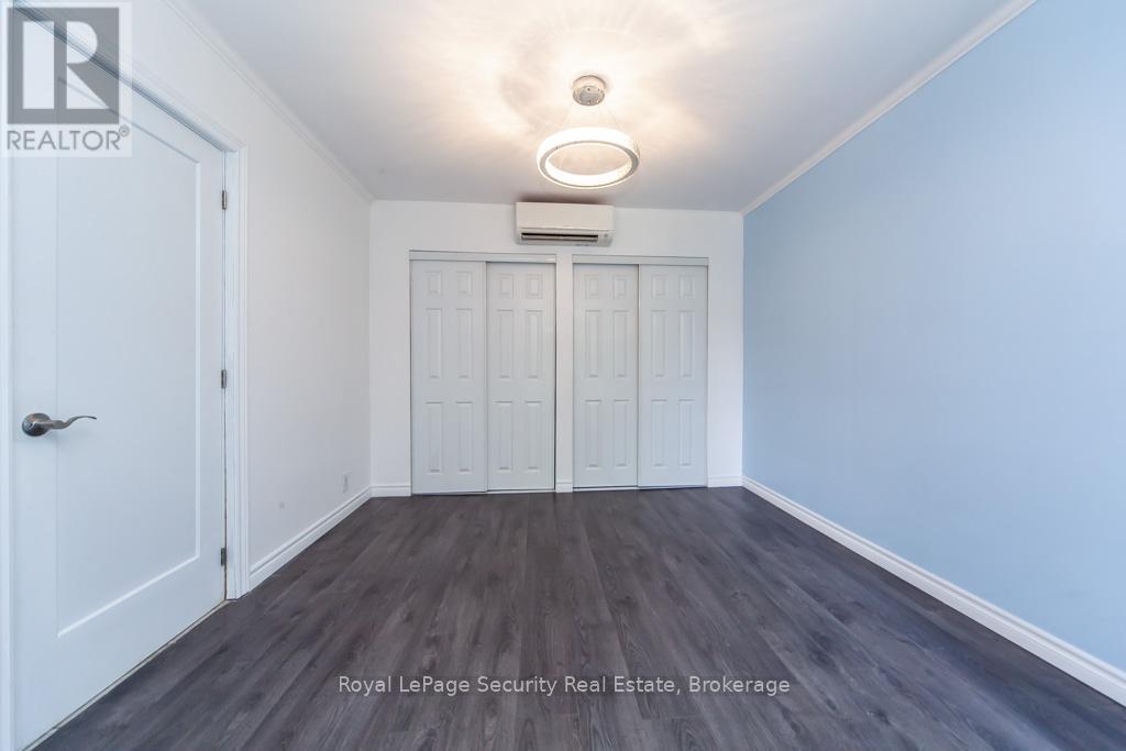 44 Woodgate Drive, Toronto, Ontario  M6N 4W3 - Photo 15 - W12256210