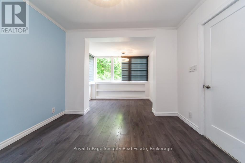 44 Woodgate Drive, Toronto, Ontario  M6N 4W3 - Photo 16 - W12256210