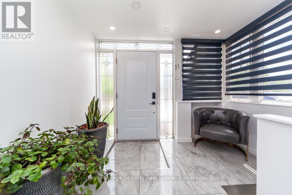 Property at 44 WOODGATE DRIVE image 3