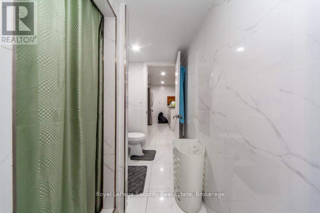 44 Woodgate Drive, Toronto, Ontario  M6N 4W3 - Photo 42 - W12256210