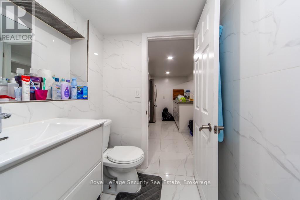44 Woodgate Drive, Toronto, Ontario  M6N 4W3 - Photo 43 - W12256210
