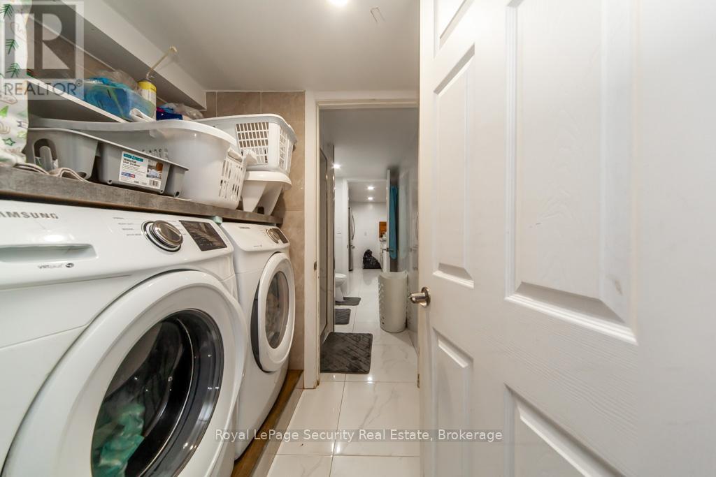 44 Woodgate Drive, Toronto, Ontario  M6N 4W3 - Photo 44 - W12256210
