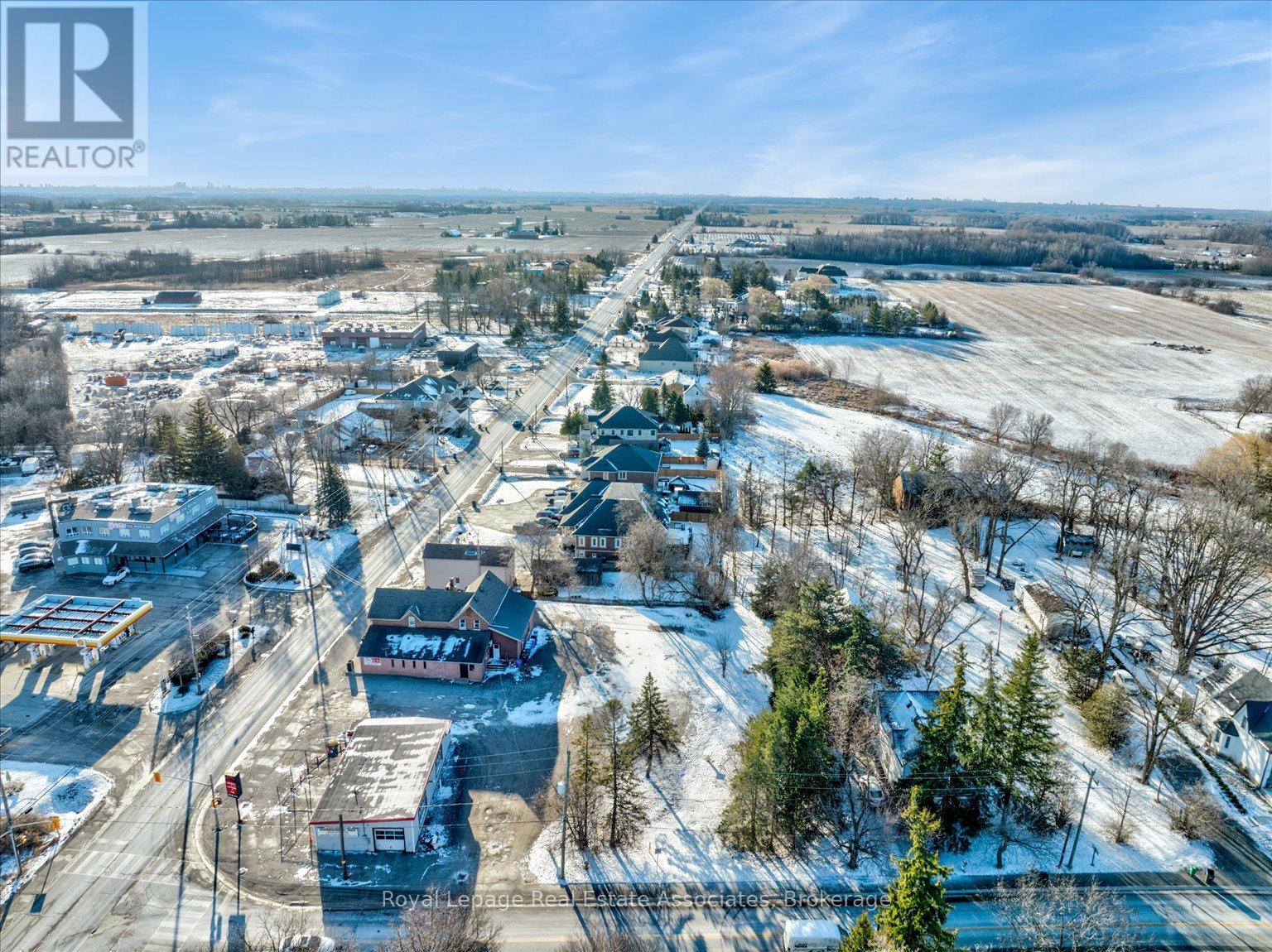 15388 Airport Road, Caledon, Ontario  L7C 1E6 - Photo 6 - W12256220