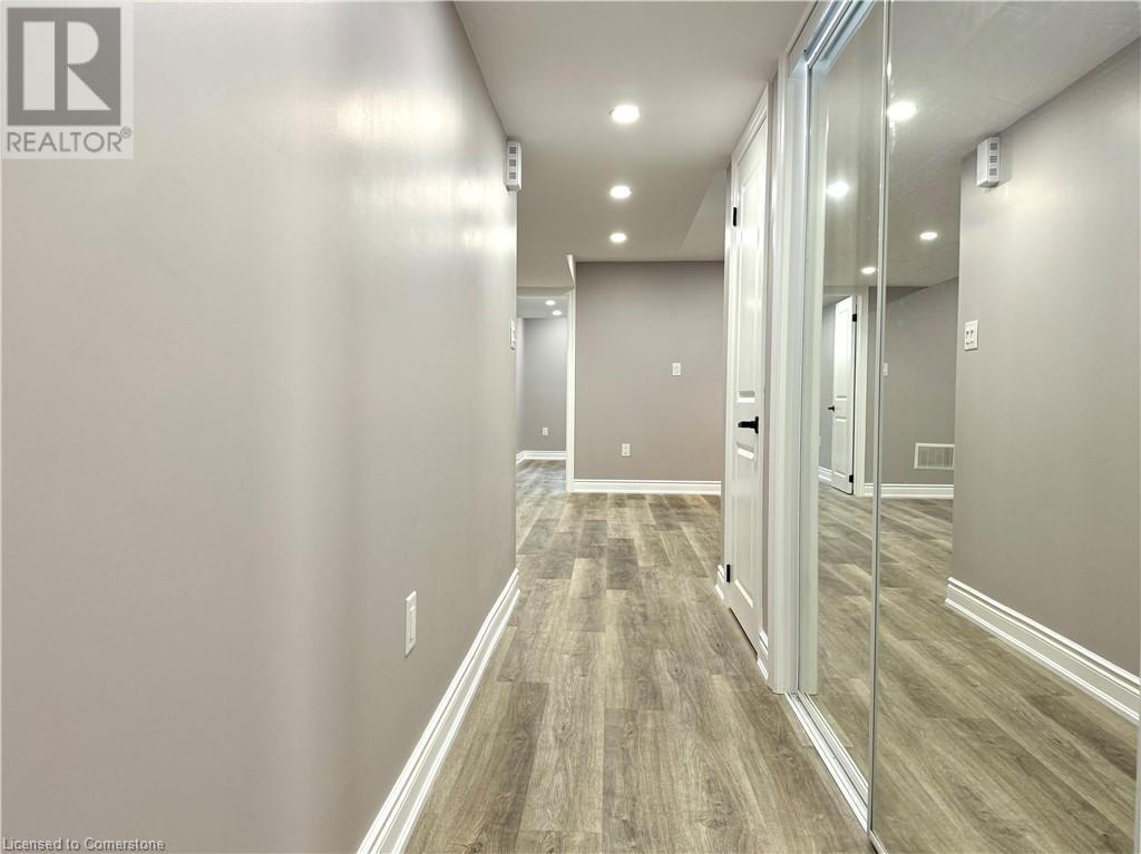 35 Loxleigh Lane Unit# B, Breslau, Ontario  N0B 1M0 - Photo 2 - 40746409