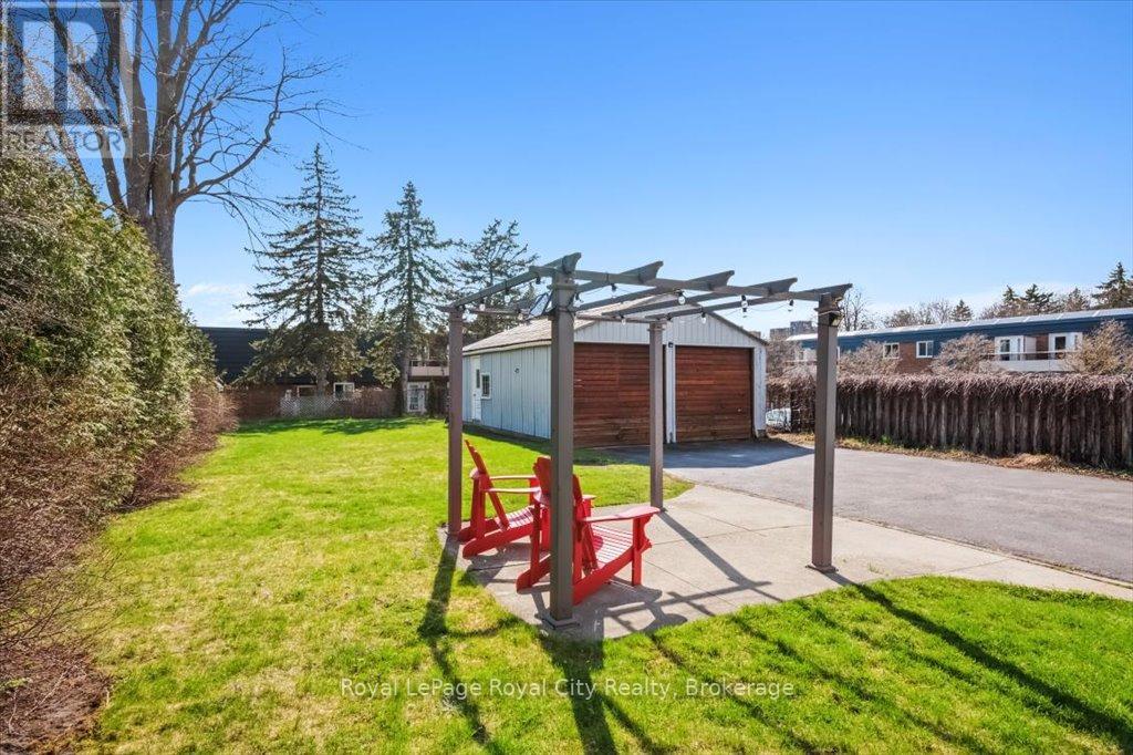 572 Woolwich Street, Guelph, Ontario  N1H 3Y2 - Photo 34 - X12256298