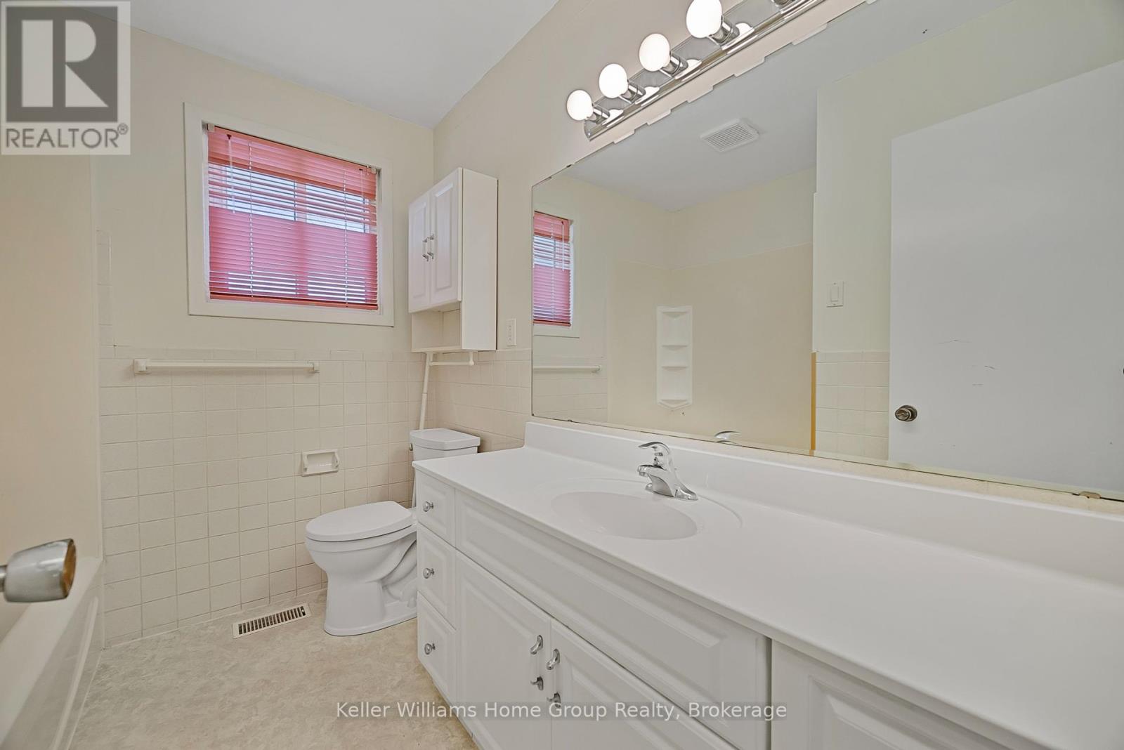 155 Berwick Street, Woodstock, Ontario  N4S 7L6 - Photo 11 - X12256348
