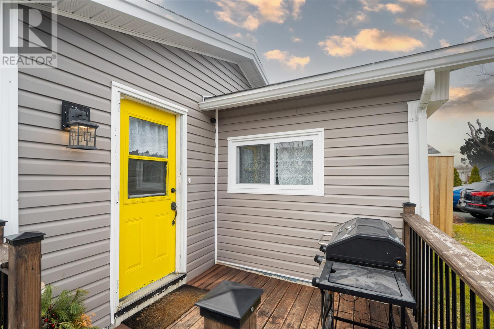 Property at 17 Juniper Drive image 4