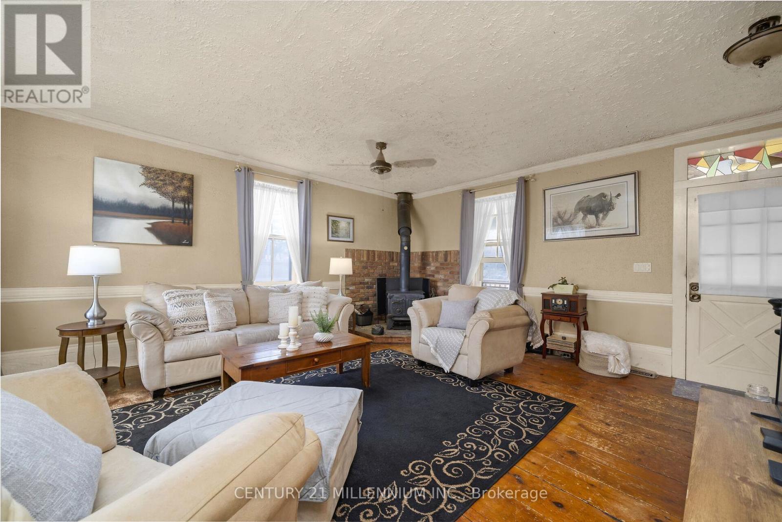 3 Centre Street, Erin, Ontario  N0B 1T0 - Photo 8 - X12256147