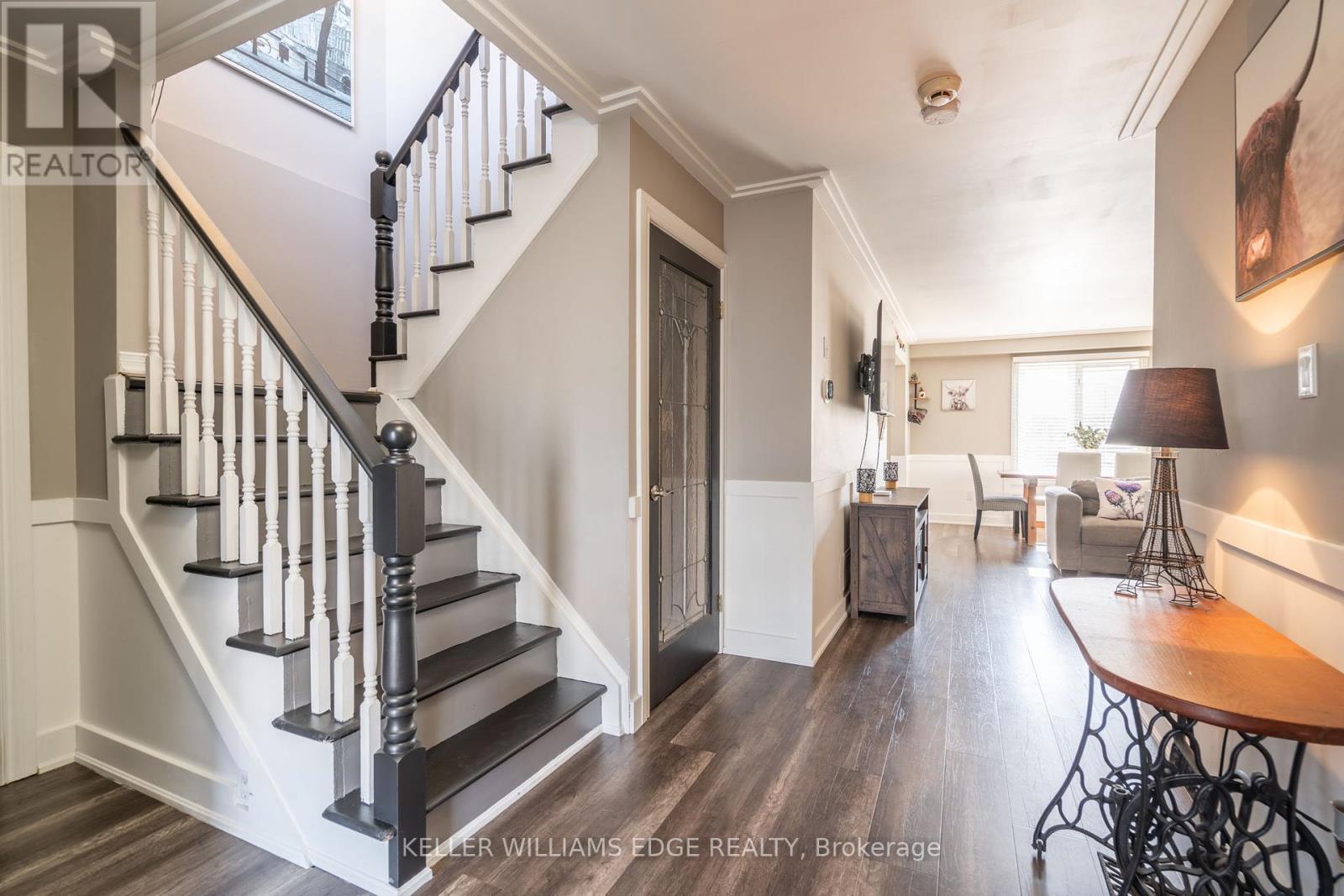 Property at 2 BRONTE COURT image 4