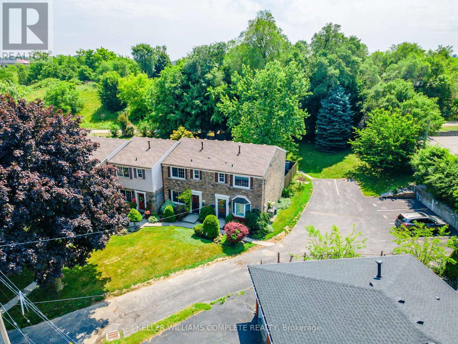 Property at 140 VICTOR BOULEVARD image 3