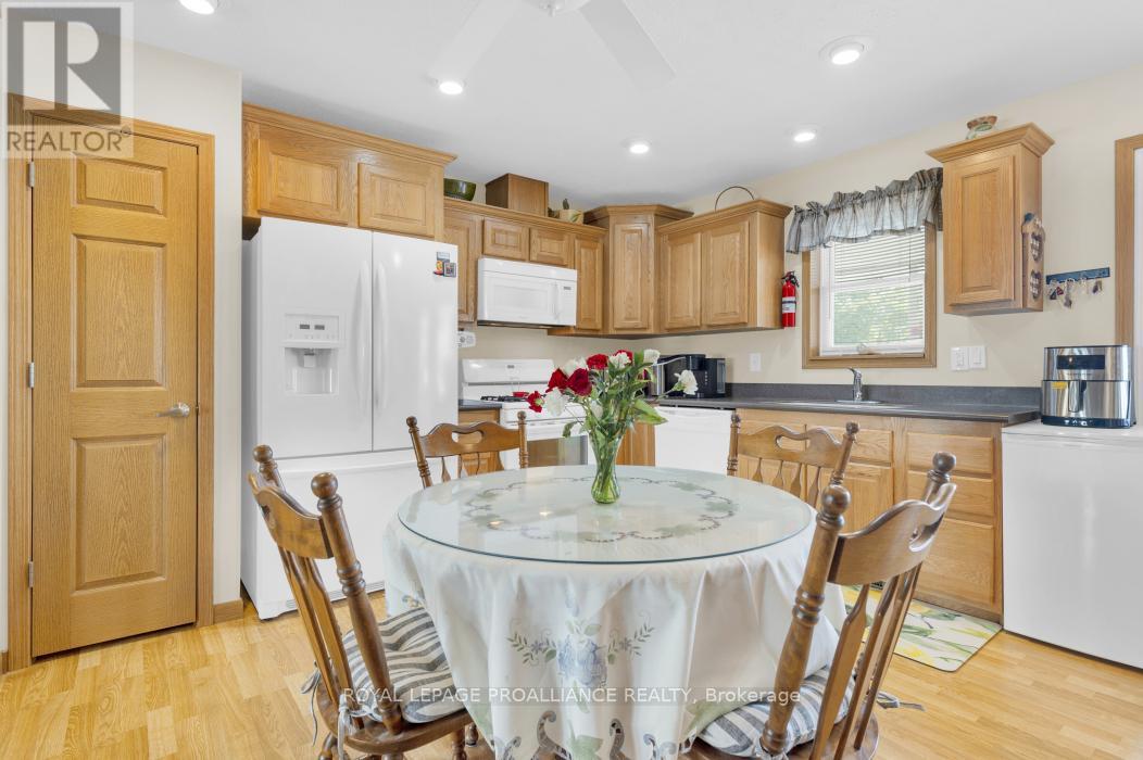 Unit 96 - 153 County Road 27, Prince Edward County (Hillier Ward), Ontario  K0K 1T0 - Photo 10 - X12251225