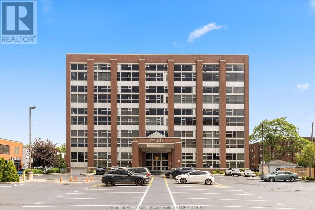 Property at 2175 WYANDOTTE STREET East Unit# 313 image 3
