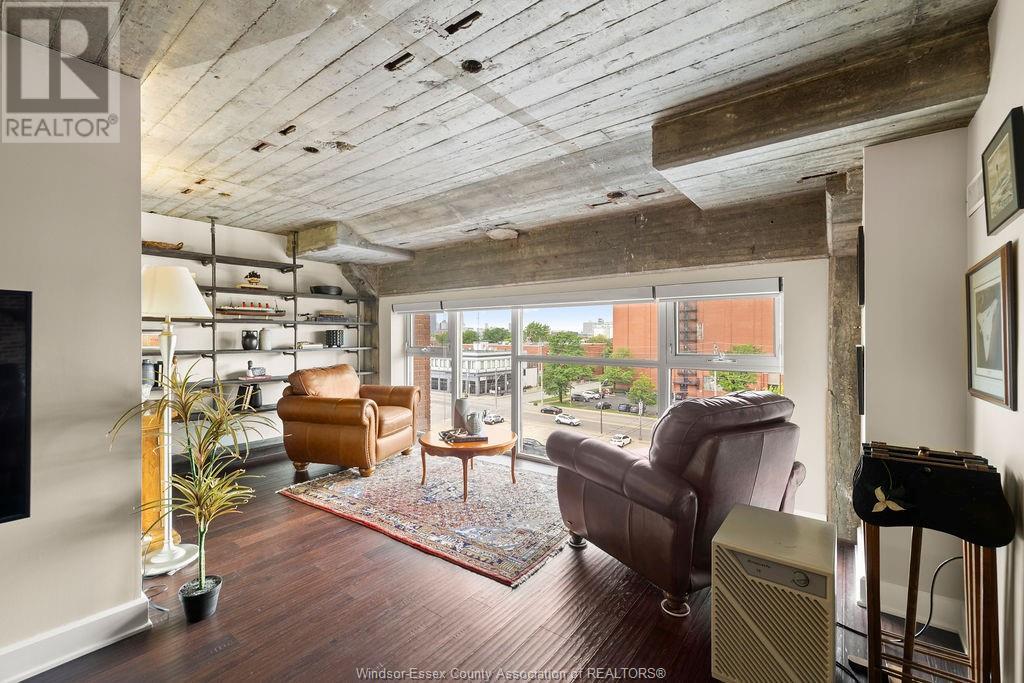 Property at 2175 WYANDOTTE STREET East Unit# 313 image 5