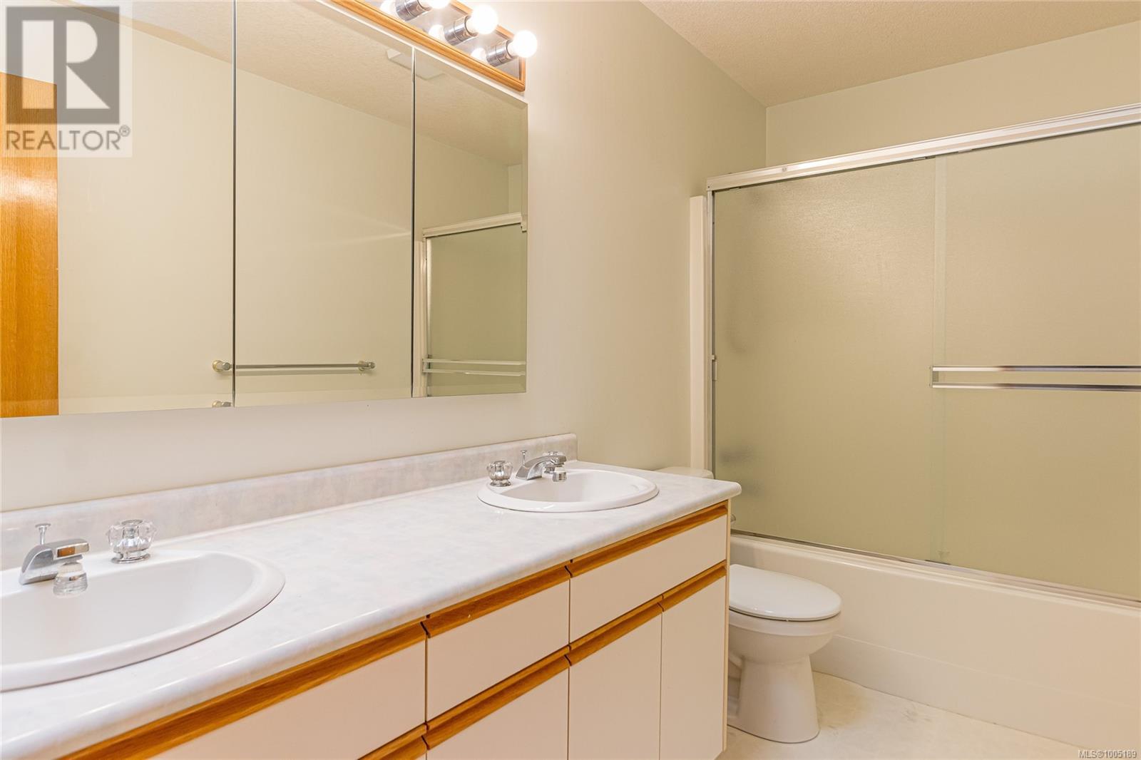 Property at 13289 Prospect Dr image 3