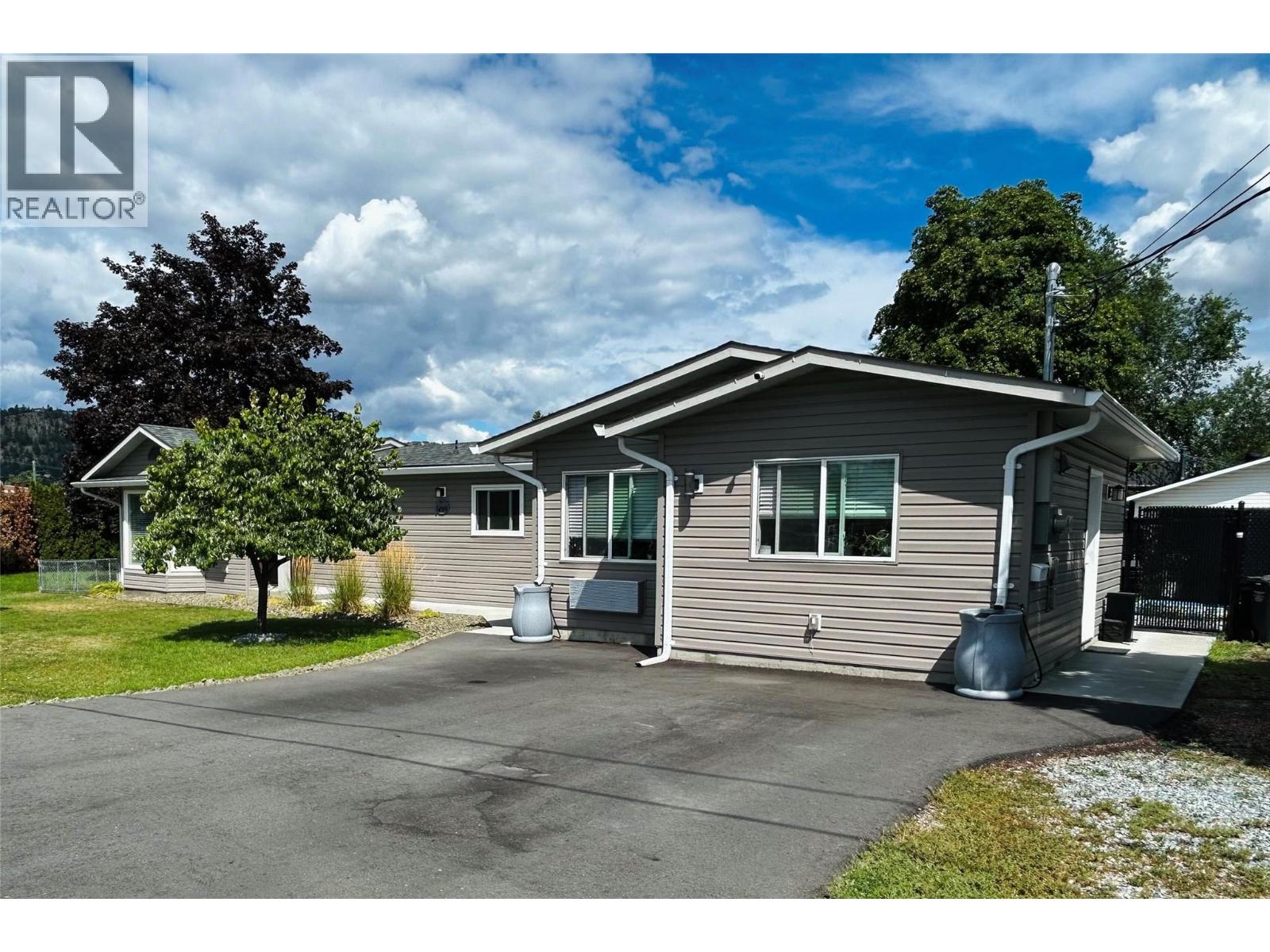 1490 Cornwall Road, Kelowna, British Columbia