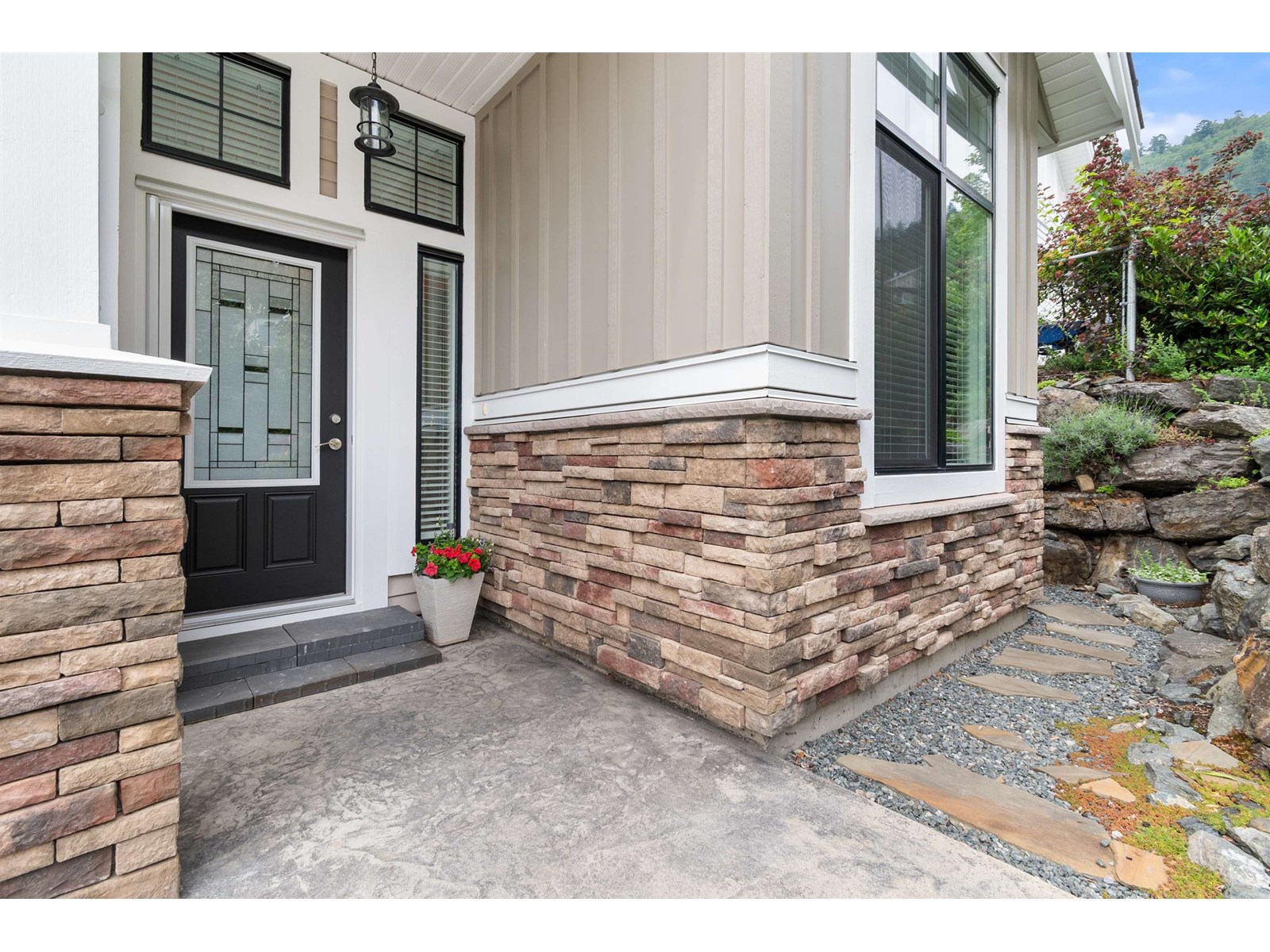 Property at 7 47045 SYLVAN DRIVE image 3
