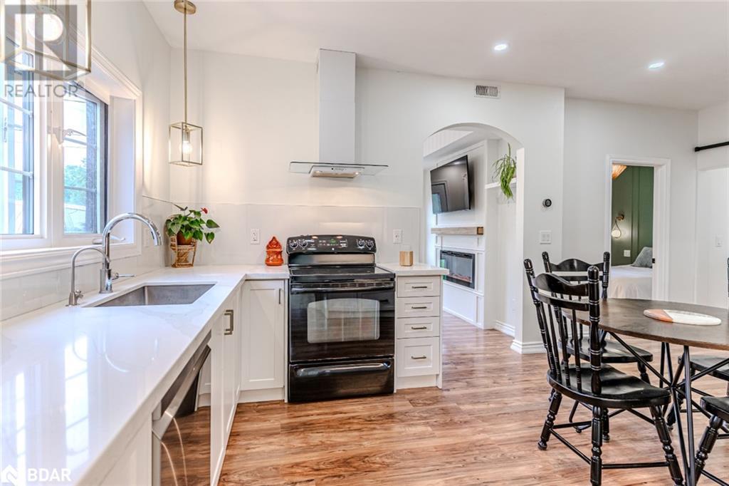Property at 1011 GILMORE Avenue image 3
