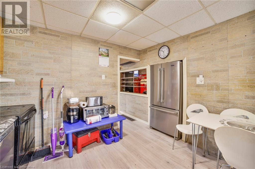 127 Province Street N, Hamilton, Ontario  L8H 4H7 - Photo 11 - 40746081