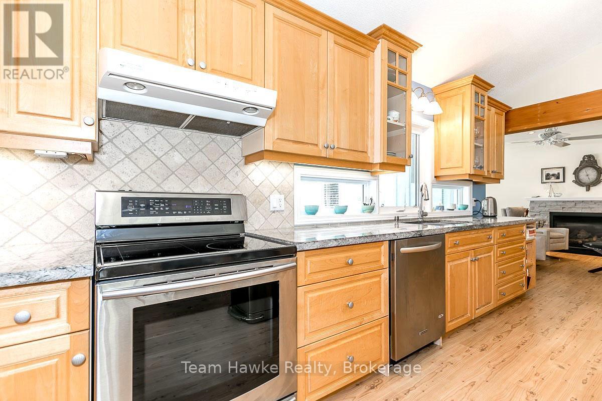 36 Rosemary Drive, Tiny, Ontario  L0L 2T0 - Photo 9 - S12256555