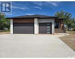 44 Kenney Crescent, Weyburn, Ca